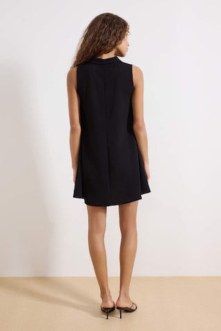 Trendyol - Vestido en negro