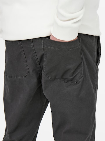 Tapered Pantaloni 'LINUS' di Only & Sons in grigio