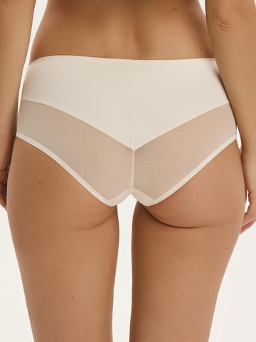 ESOTIQ Boyshorts 'Cleary' in Beige