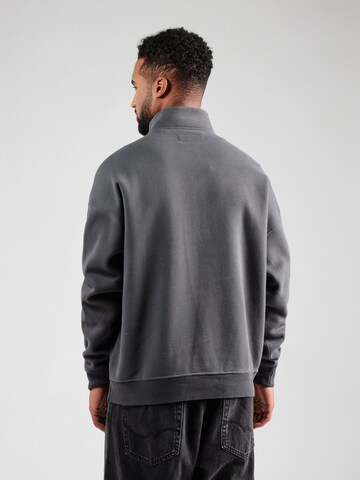 Abercrombie & Fitch - Sudadera en gris
