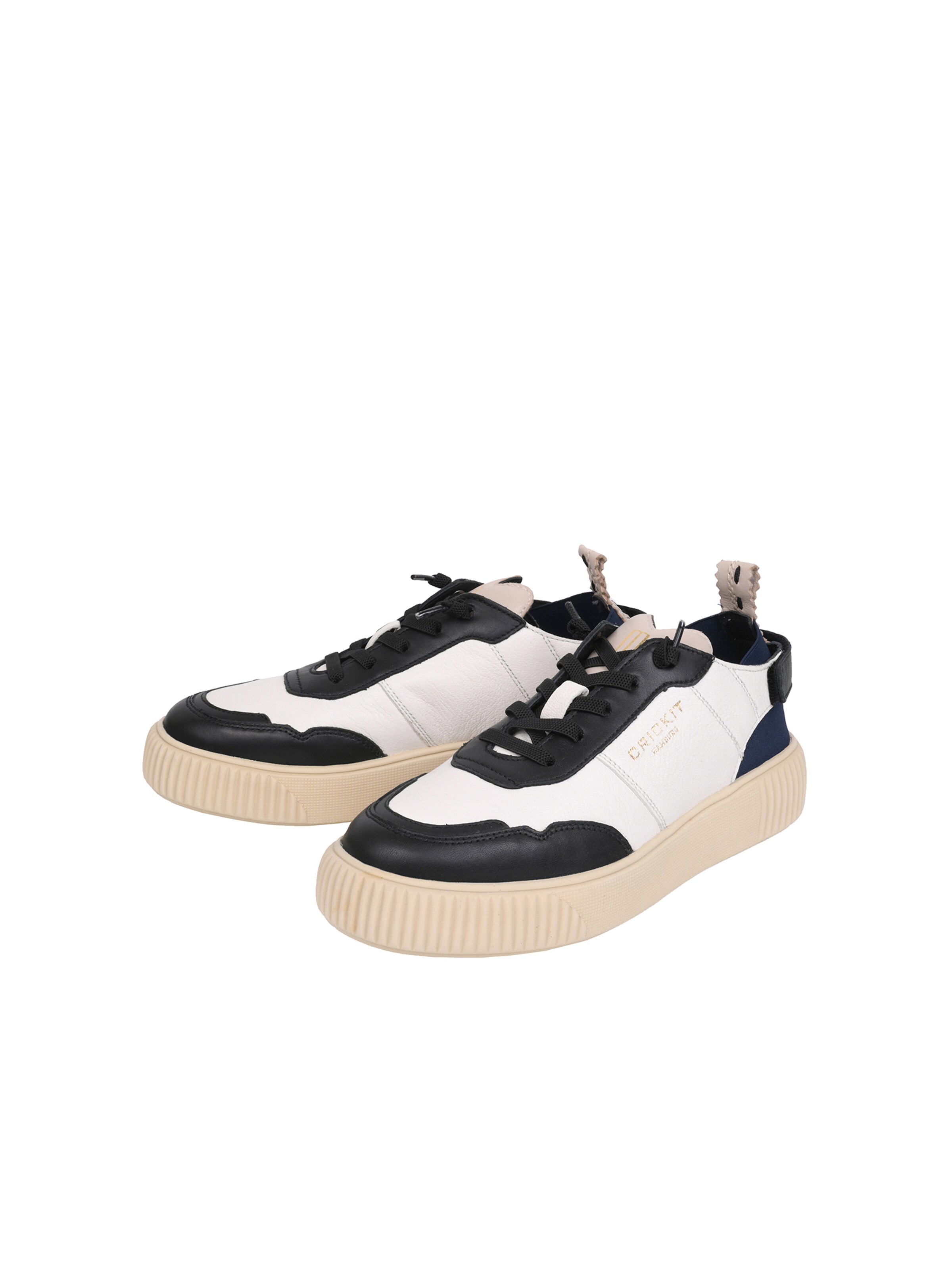 Crickit Platform trainers ' PARIA ' in White