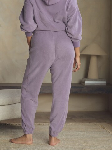 Tapered Pantaloni di B by Ted Baker in lilla