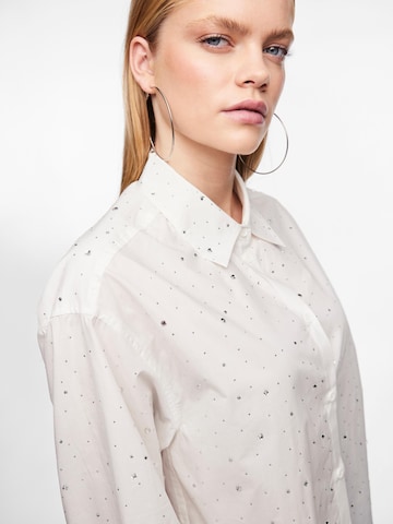 PIECES - Blusa 'NIKKI' em branco