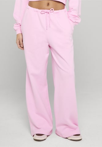Felicious Wide leg Trousers in Pink: front