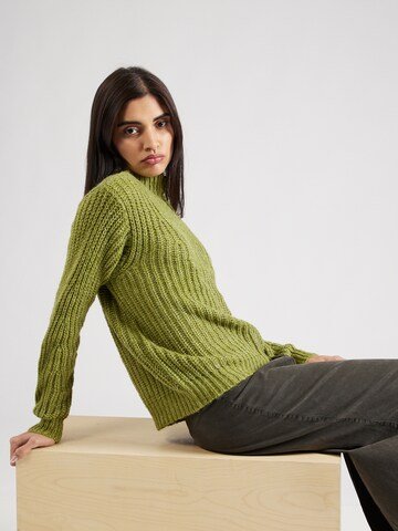 Pullover di b.young in verde: frontale