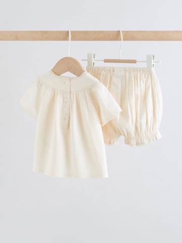 Next - Conjuntos em branco