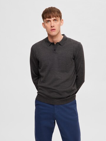 SELECTED HOMME Pullover 'TOWN' i grå