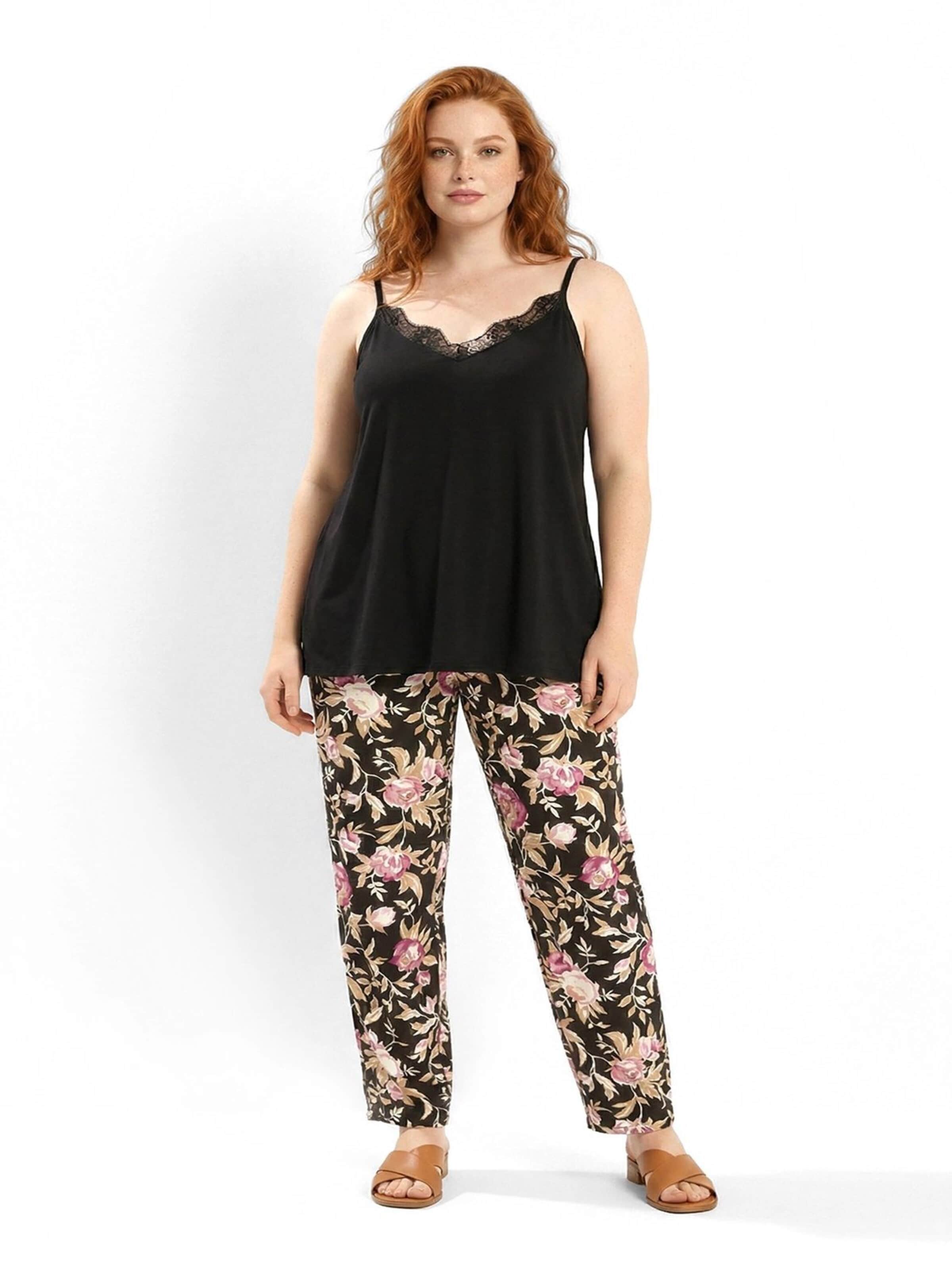 Shape Of You Top – černá