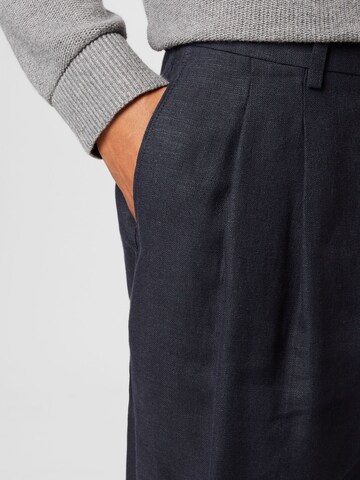 Oscar Jacobson Regular Pleat-front trousers 'Donn' in Blue