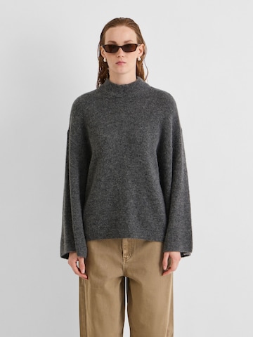 ROUGE EDIT - Jersey en gris: frente