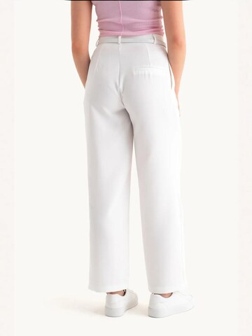 Wide leg Pantaloni di Hiccup in bianco