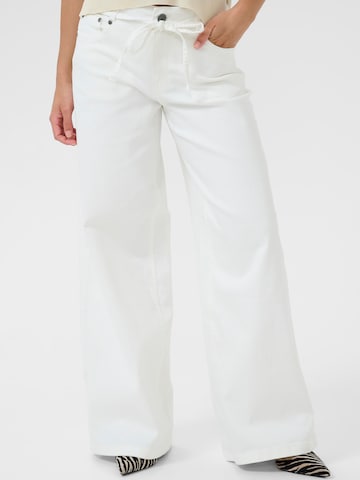 CULTURE Tapered Jeans 'CUTali Ami' i hvid: forside