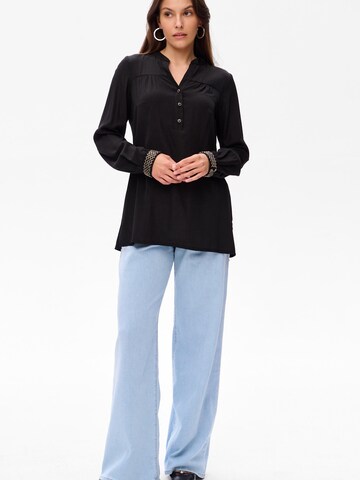 Blue Shadow Blouse in Black