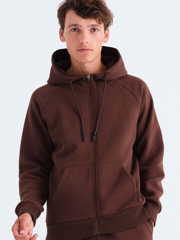 Rockupy Sweatshirt 'Chris' in Brown