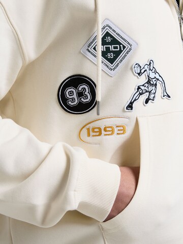 AND1 Sweatjacka 'Respect The Game' i beige