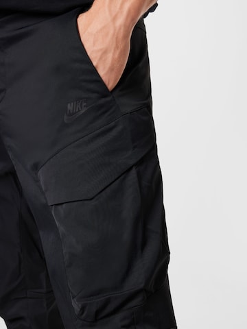 Nike Sportswear Slimfit Funkční kalhoty – černá
