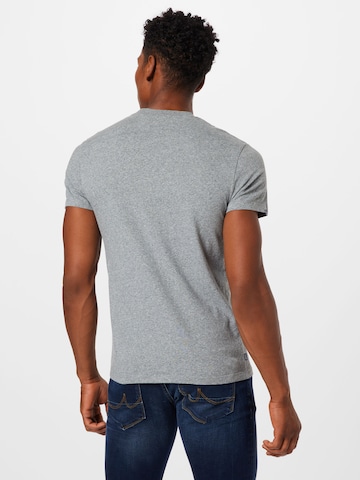 Superdry T-Shirt in Grau