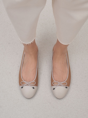 Ballerina 'Forever Comfort' di Next in beige