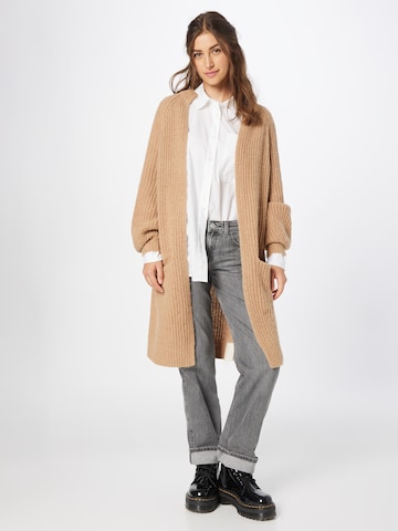 LIEBLINGSSTÜCK Strickjacke 'Kuni' in Beige: predná strana