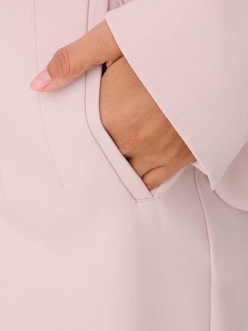 Regular Pantalon 'ONLRaven' ONLY en rose