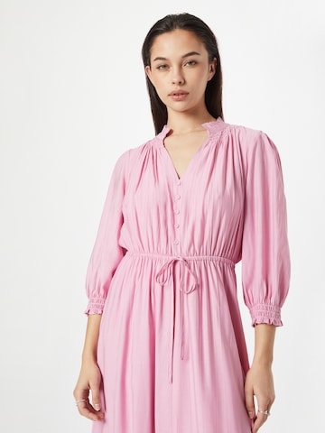 Robe-chemise 'Salmia' minus en rose