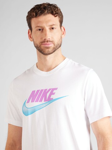 T-Shirt 'FUTURA' Nike Sportswear en blanc