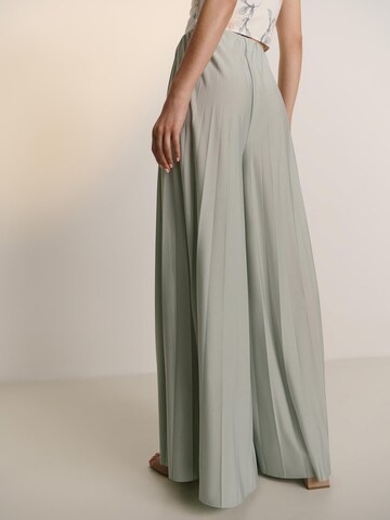 Guido Maria Kretschmer Women Wide Leg Hose 'Samantha' in Grau