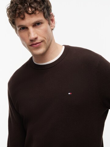 TOMMY HILFIGER Свитер 'ESSENTIAL' в Коричневый