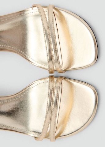 MANGO Riemensandale 'Blues' in Gold