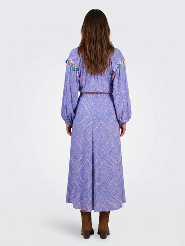 Miss June Kleid 'Robe Longue Alina'‌‌‌‌ in Lila