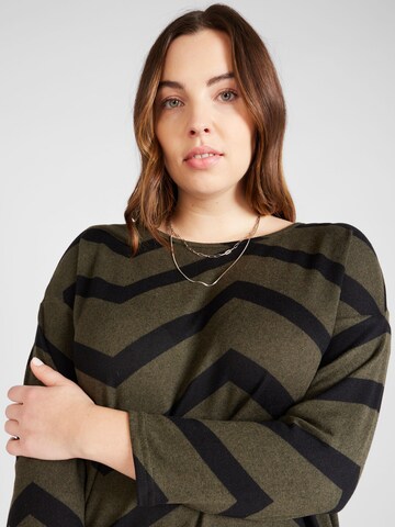 ONLY Carmakoma - Camiseta 'ALBA' en verde