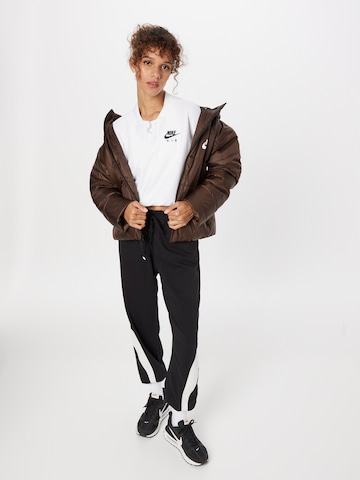 Nike SportswearZimska jakna - smeđa boja