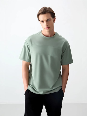 Tommy Life T-Shirts in Grün: Vorderseite