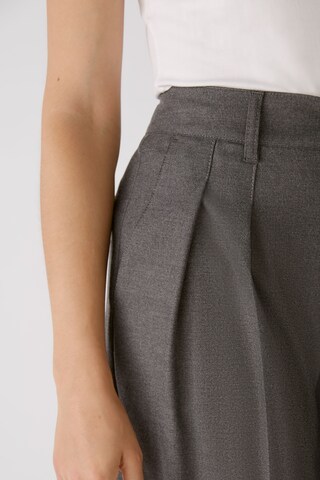 OUI Regular Pleated Pants in Grey