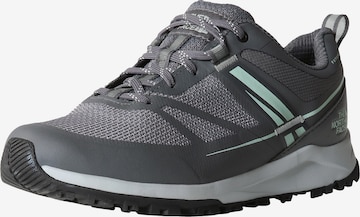 Chaussure basse THE NORTH FACE en gris : devant