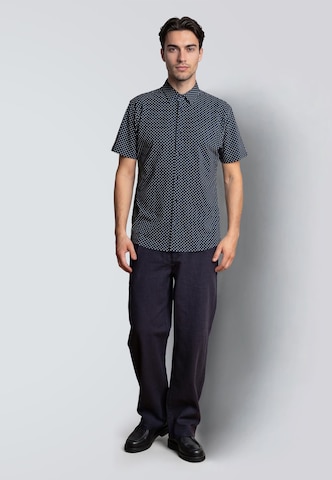 Coupe regular Chemise Clean Cut Copenhagen en bleu