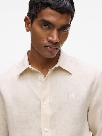 Karl Lagerfeld Средняя посадка Рубашка в Бежевый