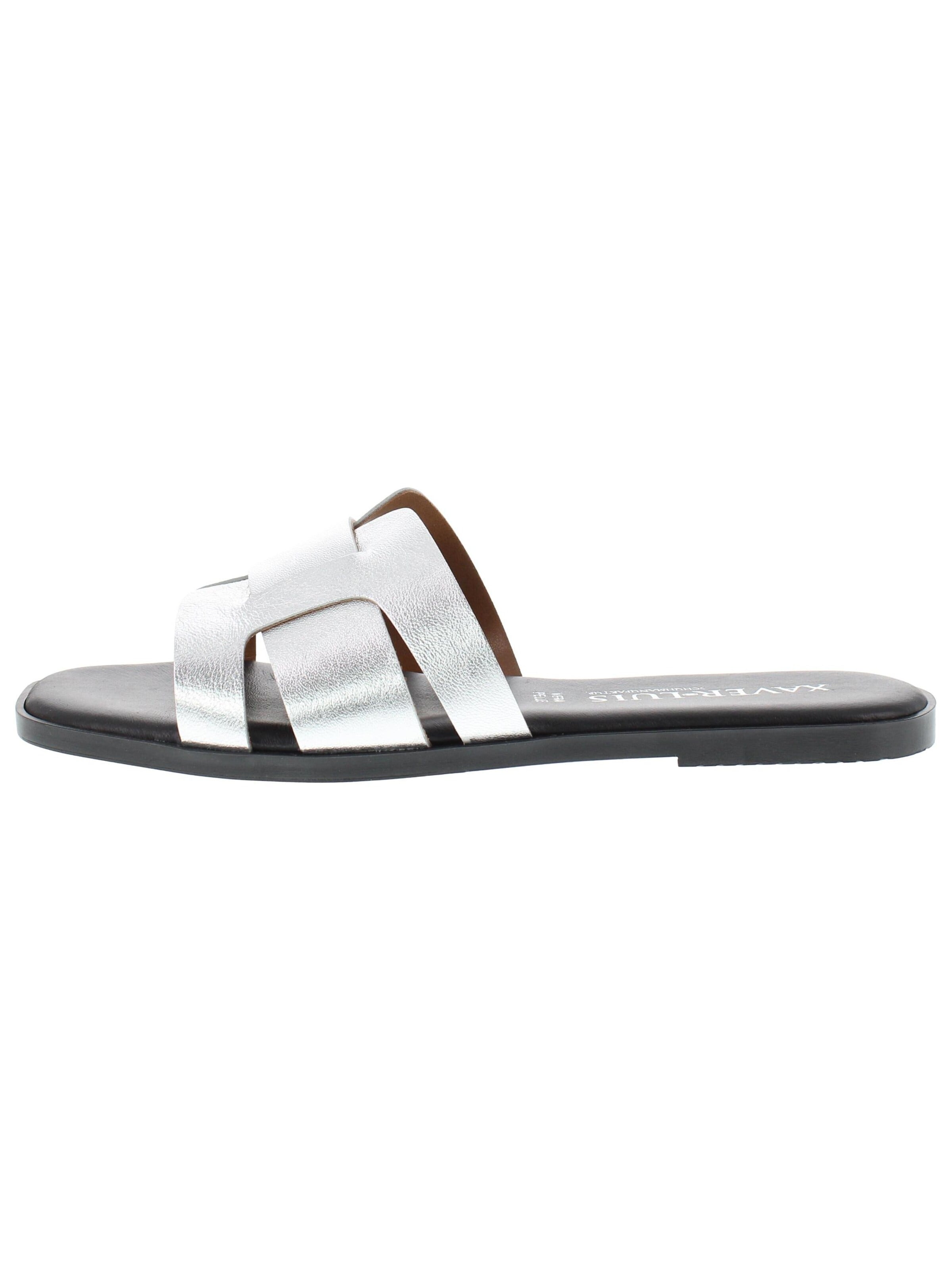 XAVER LUIS Schuhmanufaktur Mules 'Roberta' in Silver: front