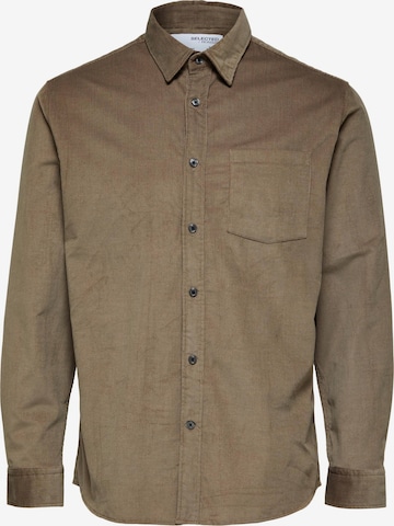 Chemise 'Benjamin' SELECTED HOMME en marron : devant