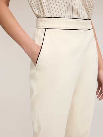 MOTIVI - regular Pantalón en blanco
