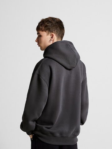 Bershka Sweatshirt i grå