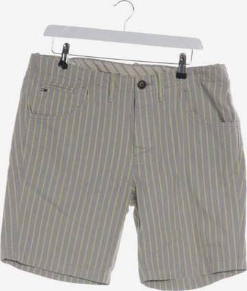 TOMMY HILFIGER Shorts in 32 in Yellow: front