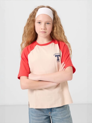 Tommy Life Koszulka 'TOMMY Unisex Jugend-T-Shirt Aus Baumwoll-Elasthan' w kolorze czerwony