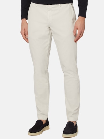 Coupe slim Pantalon chino Boggi Milano en blanc : devant