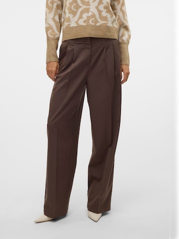 Wide Leg Pantalon à pince 'VMNILA' VERO MODA en marron : devant