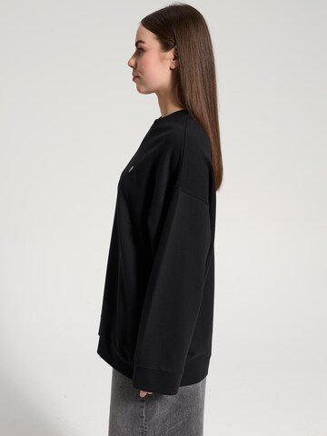 NOWIHT Sweatshirt 'Linnea' in Zwart