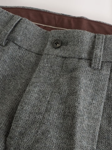 Next Tapered Hose in Grau