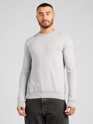 Pull-over TOPMAN en gris : devant