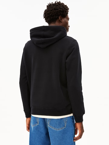 Sweat-shirt ARMEDANGELS en noir