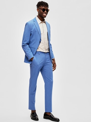 Coupe slim Pantalon à plis SELECTED HOMME en bleu